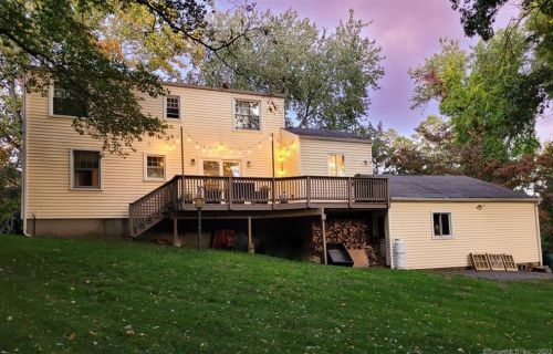 41 Hurd Ave, Upper Stepney, CT 06468-2305