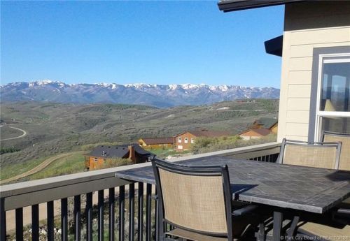 277 Crestview Dr, Hoytsville, UT 84017-9540