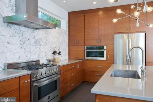 2306 Kimball Pl, Silver Spring MD exterior