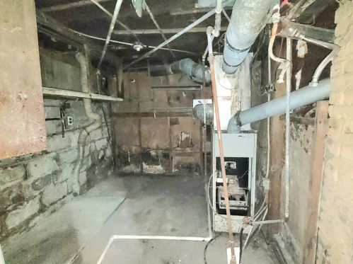 1731 Ellsworth St, Gary IN  46404-2238 exterior