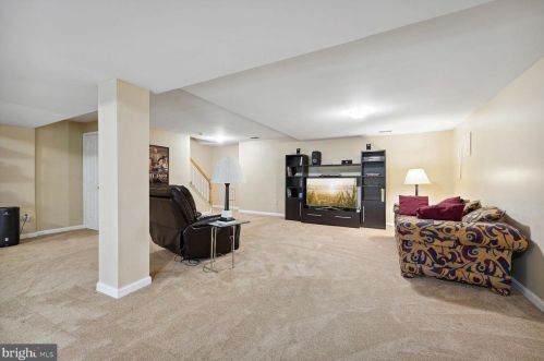 7 Stratford Garden Ct, Silver Spring MD exterior