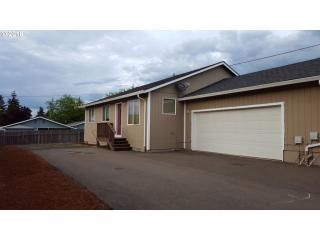 220 Club Ave, Roseburg, OR 97470-1010