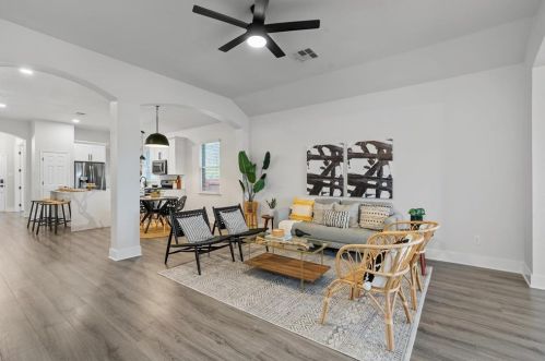 11920 Pecan Gate Way, Webberville TX 78653-3975 exterior