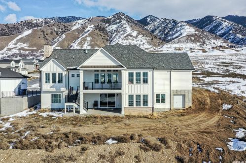 379 Sarah St, Providence UT 84332-9637 exterior