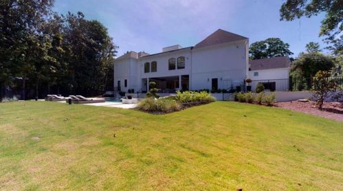 3206 Arden Rd, Atlanta GA  30327-1262 exterior