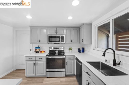 970 Stimel Dr, Concord CA  94518-3934 exterior