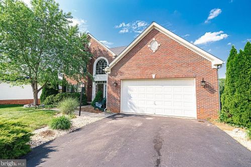 65 Avenel Ct, Charles Town, WV 25414-4767