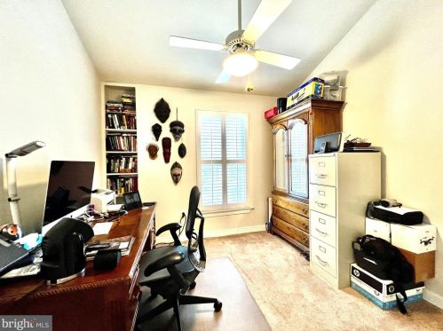 6 Chippewa Ct, Silver Spring MD 20906-6316 exterior