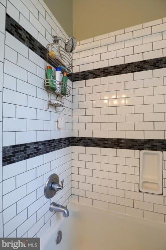 433 Walnut St, Lancaster PA  17603-3362 exterior