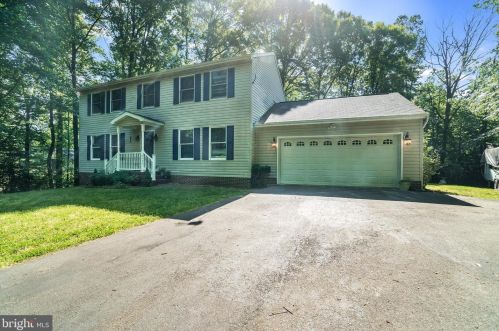 8495 Clare St, Owens, VA 22485-3820