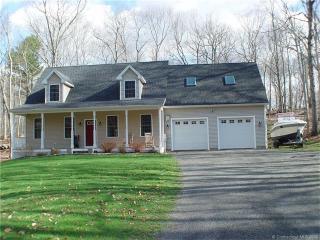 76 Three Corners Rd, Guilford, CT 06437-2531