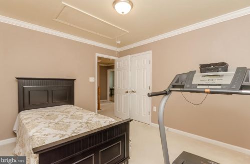 169 Colonial Dr, Charles Town WV 25414-4920 exterior