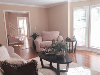 365 Birchfield Dr, Marietta, GA 30068-3807