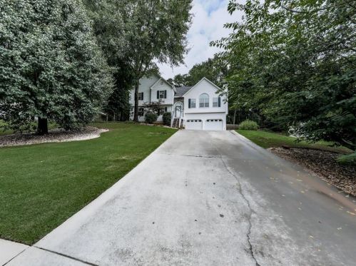 538 Matthew Dr, Holly Springs, GA 30115-8091