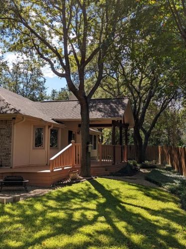 3702 Clendenin Ct, Austin TX  78732-2254 exterior