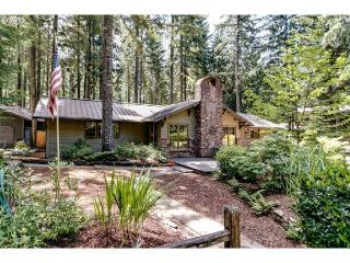 70040 Skookum Ln, Rhododendron, OR 97049-0147