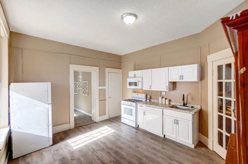 1038 Academy Ave, Cincinnati OH  45205-1643 exterior