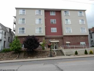 512 Beechurst Ave, Morgantown WV  26505-4913 exterior