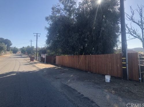 19801 Una St, Perris, CA 92570-5913