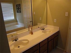 7405 Travelers Xing, Rowlett TX  75089-5152 exterior