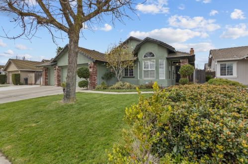 297 Douma Way, Ripon, CA 95366-3622