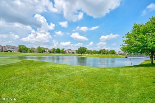 1547 Pine Lake Dr, Naperville IL  60564-9791 exterior