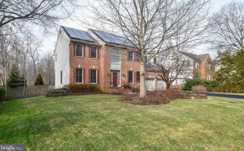5924 Pocol Dr, Clifton, VA 20124-1325