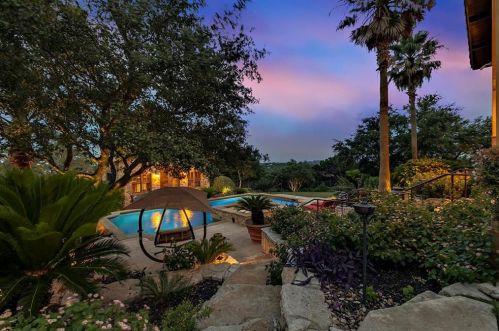 5905 Bold Ruler Way, Austin, TX 78746-1842