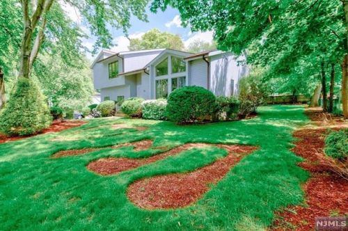 10 Achilles St, Demarest, NJ 07627-1502