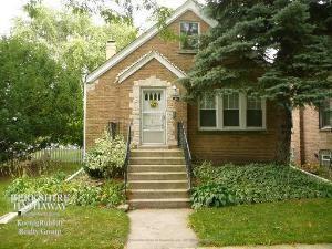 8115 Kostner Ave, Skokie, IL 60076-3211