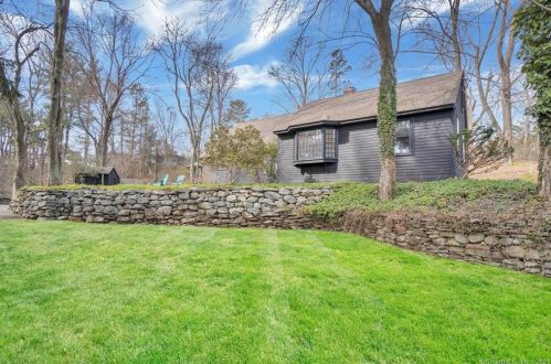 103 Jacobs Ter, Middletown, CT 06457-4128