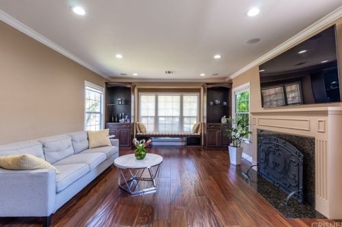 1411 Cleveland Rd, Glendale CA  91202-1414 exterior