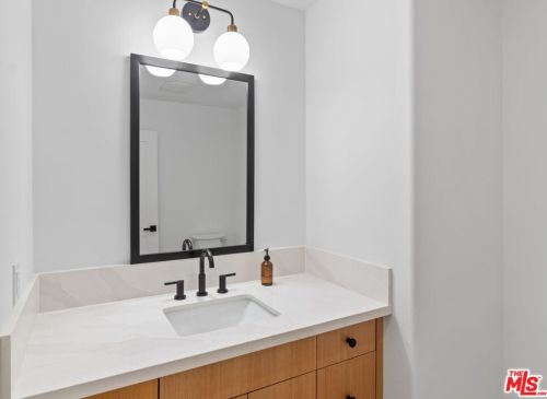 4614 Tobias Ave, Van Nuys CA  91403-2823 exterior