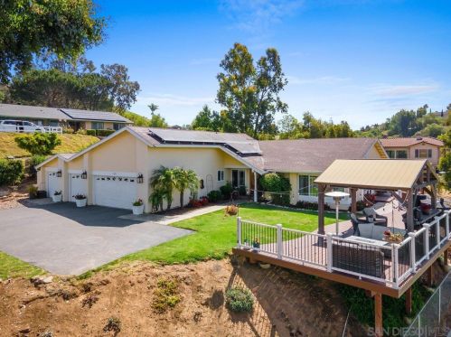 1131 Elm Tree Ln, San Marcos, CA 92069-1117