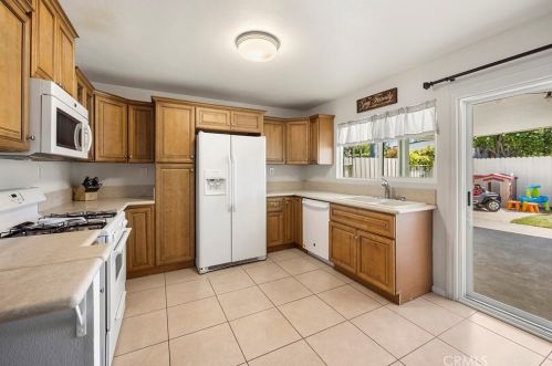 4932 Holbrook St, Anaheim CA  92807-1013 exterior