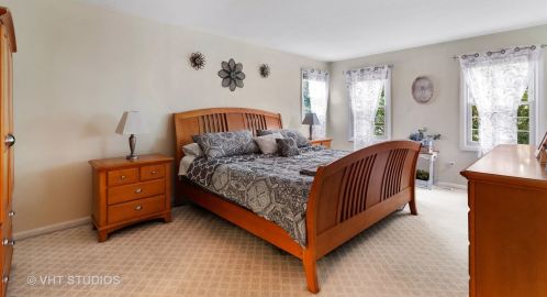 864 Burning Trl, Carol Stream IL  60188-9190 exterior