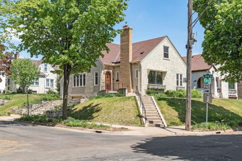 2400 43rd St, Minneapolis, MN 55406-3057