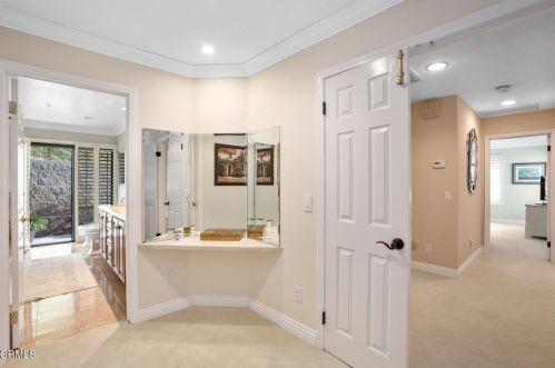 2036 Montecito Dr, Glendale CA  91208-1824 exterior