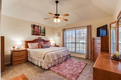 301 Chapman St, Cedar Hill TX 75104-4941 exterior