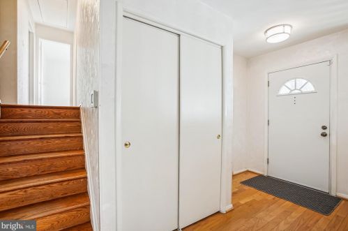 7308 Elgar St, Springfield, VA 22151-3132