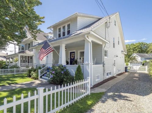 66 Cove Ave, Norwalk, CT 06855-2412