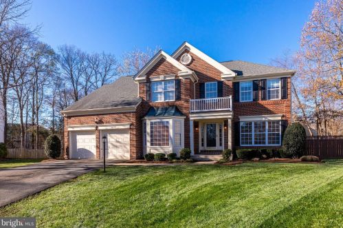 8328 Suffolk Way, Gainesville, VA 20155-1778