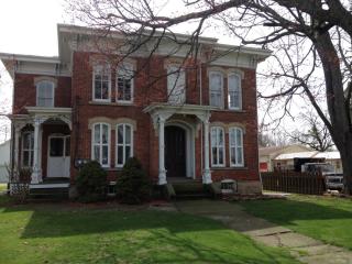 214 Main St, Lagrange OH  44050-9202 exterior