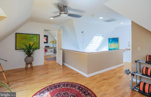 22 Constitution Hl, Princeton NJ  08540-6748 exterior