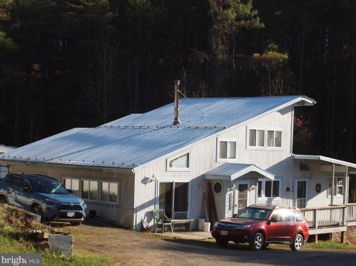 194 Falcon Ln, Sugar Grove, WV 26815-8089