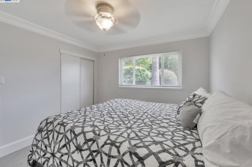 2605 Gill Ct, Concord CA  94520-2230 exterior