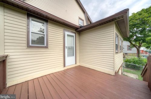 26 Crescent Blvd, Camden NJ  08108-1042 exterior