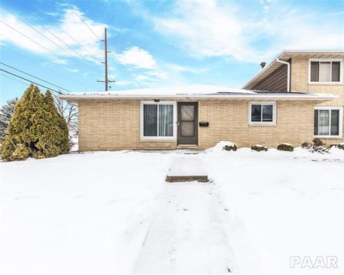 401 Delwood St, Mayfair, IL 61550-2605