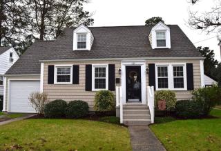 1121 Lexan Ave, Norfolk, VA 23508-1236