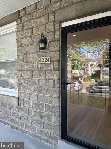 4224 Hartel Ave, Philadelphia, PA 19136-3114